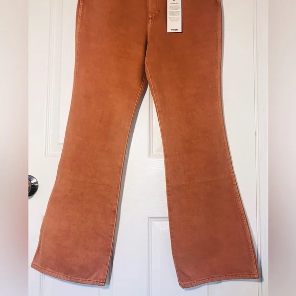 Wrangler Highrise Bootcut jeans